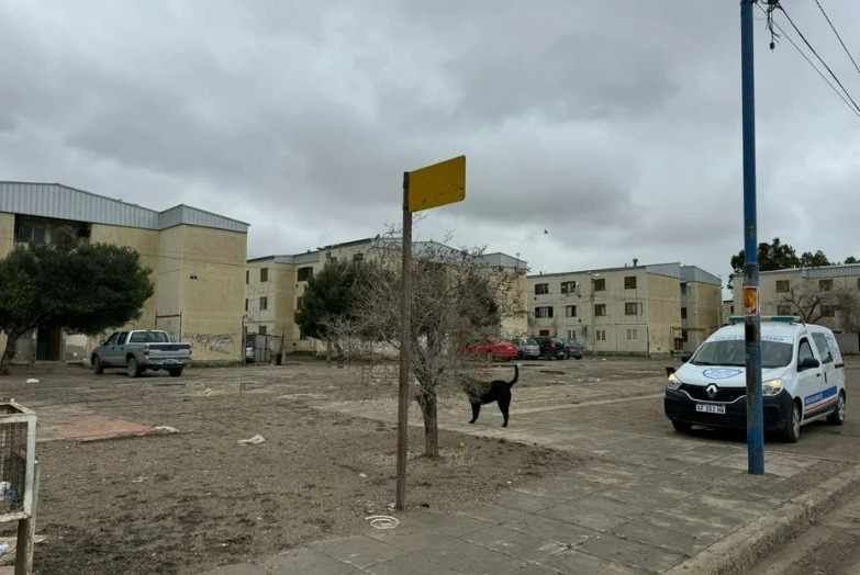 En barrio allanado por las autoridades