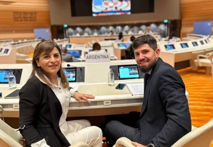  El abogado Agustín Ferreira junto a la Presidenta del Consejo de Educación de Santa Cruz, Iris Rasgido, en la apertura de Sesiones del Comité sobre los Derechos de las Personas con Discapacidad