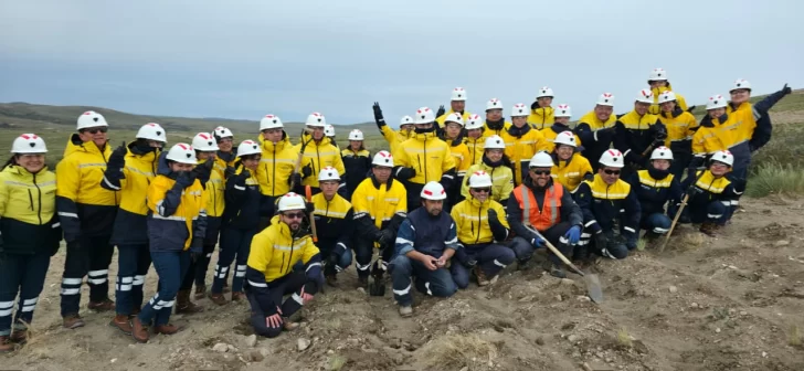 Newmont Cerro Negro recibió a 35 estudiantes santacruceños para su primera experiencia profesional en minería