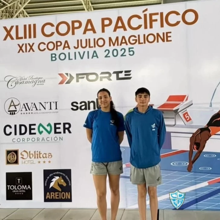 Dos hispanistas en la selección argentina de natación con medallas
