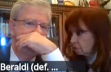 Causa Cuadernos: Cristina Kirchner evitaba salir en cámara desde su prisión domiciliaria y el juez pidió que se muestre Causa Cuadernos: Cristina Kirchner evitaba salir en cámara desde su prisión domiciliaria y el juez pidió que se muestre