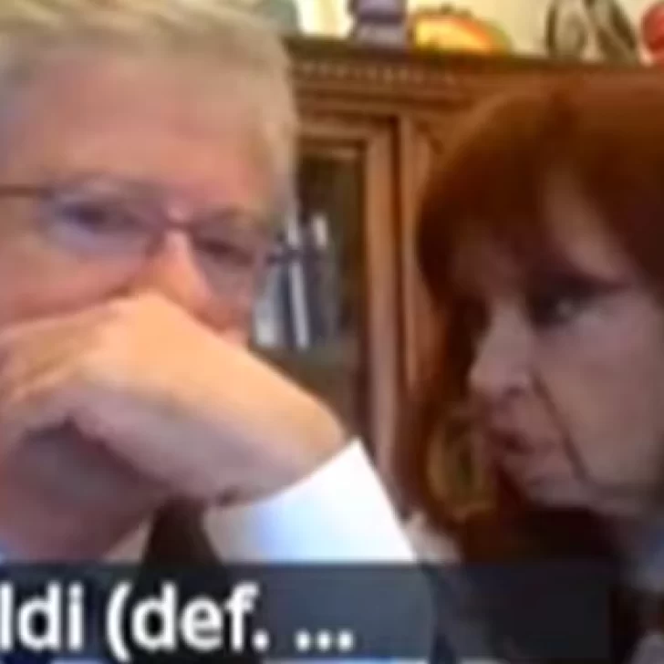 Causa Cuadernos: Cristina Kirchner evitaba salir en cámara desde su prisión domiciliaria y el juez pidió que se muestre Causa Cuadernos: Cristina Kirchner evitaba salir en cámara desde su prisión domiciliaria y el juez pidió que se muestre