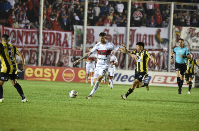 Deportivo Madryn y Deportivo Morón se enfrentan por un lugar en la final y sin publico visitante