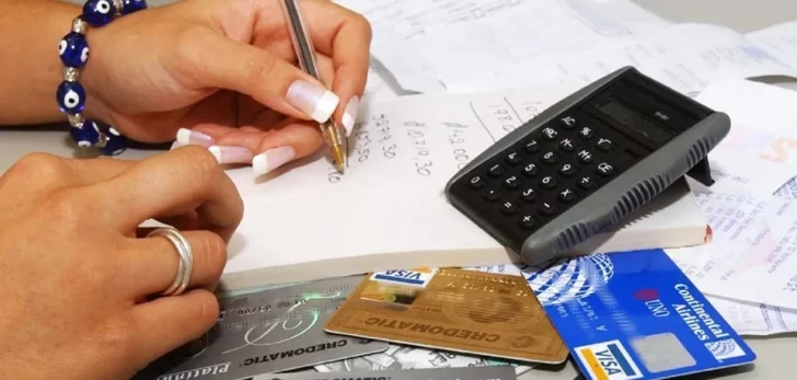 La morosidad en préstamos personales es cada vez más alta y el endeudamiento familiar no para