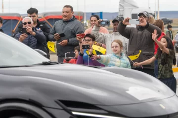 Furor por Ferrari: así fue el paso de la Cavalcade Adventure 2025 en Río Gallegos Furor por Ferrari: así fue el paso de la Cavalcade Adventure 2025 en Río Gallegos