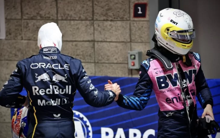  Franco Colapinto y Max Verstappen post carrera