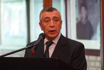 Jaime Álvarez destacó que el acuerdo por las áreas que YPF cedió a Santa Cruz “es uno de los mejores en el país”