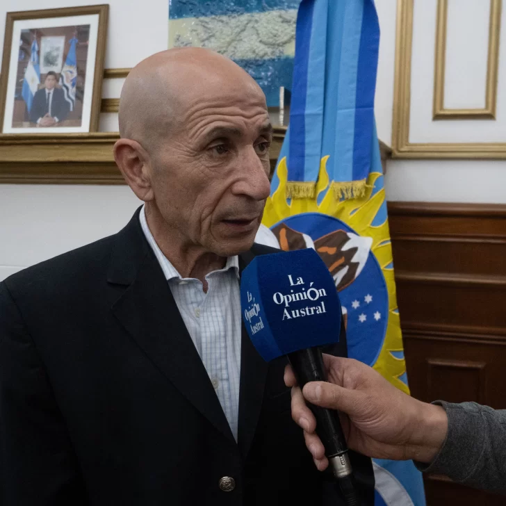 José Llugdar: “Entre todos, especialmente los gobernadores y los gremios, estamos acompañando el proceso para eliminar las retenciones al petróleo” José Llugdar: “Entre todos, especialmente los gobernadores y los gremios, estamos acompañando el proceso para eliminar las retenciones al petróleo”