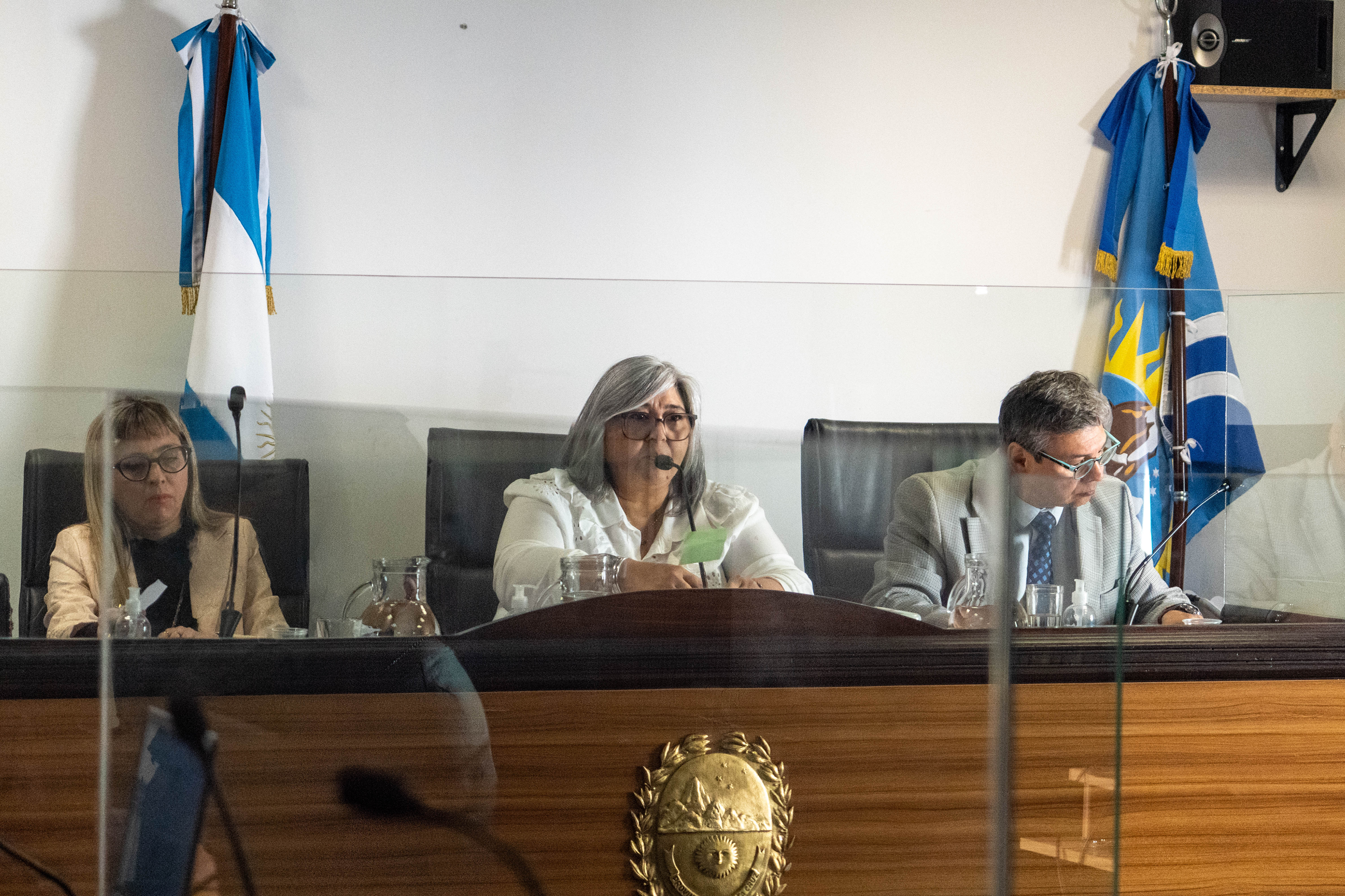  Los jueces Yamila Borquez, María Alejandra Vila y Marcelo Bersanelli. FOTO: LEANDRO FRANCO/ LA OPINIÓN AUSTRAL