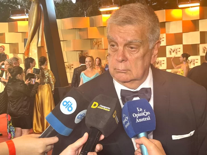 Luis Ventura habló con La Opinión Austral en los Martín Fierro de Cable: “Se viene el de fútbol”