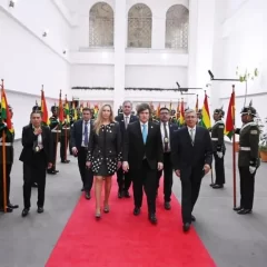 Javier Milei estuvo en Bolivia para presenciar la asunción de Rodrigo Paz Pereira