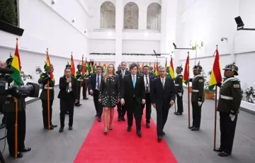 Javier Milei estuvo en Bolivia para presenciar la asunción de Rodrigo Paz Pereira Javier Milei estuvo en Bolivia para presenciar la asunción de Rodrigo Paz Pereira