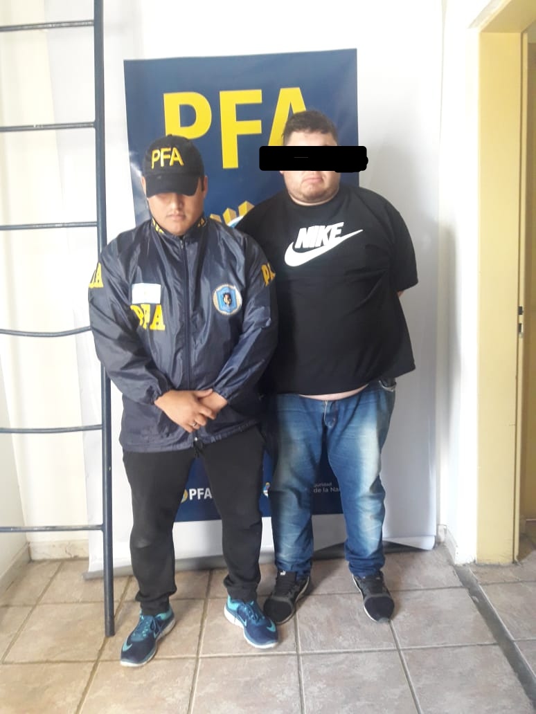  Otro de los demorados en el operativo.