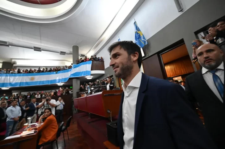  Nacho Torres pide a la Legislatura dos nuevos permisos de pesca al mismo tiempo que acordó con Red Chamber la construcción de una planta de procesamiento en Trelew.