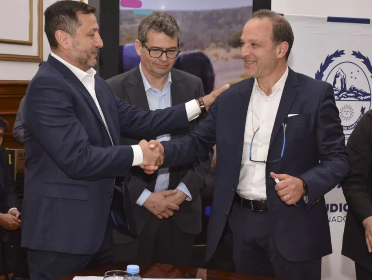 Petroleras firmaron contrato de cesión de áreas maduras con FOMICRUZ y avanza una inversión de 1.259 millones de dólares en Santa Cruz