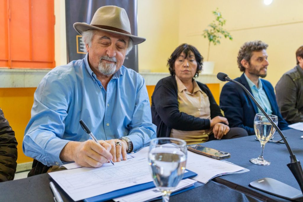  Las licitaciones concretadas por el intendente Othar Macharashvili, se realizaron con fondos propios del Municipio de Comodoro Rivadavia.