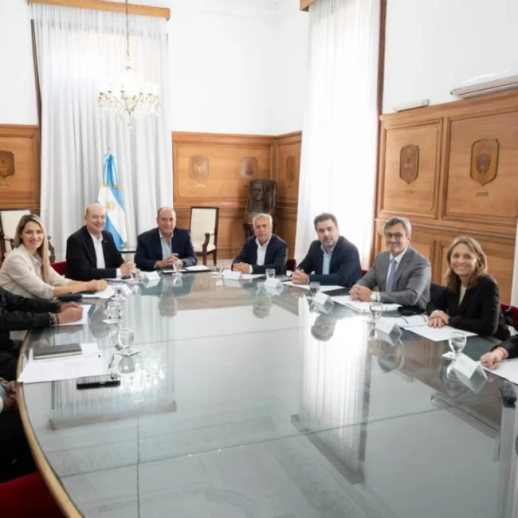 El Consejo de Mayo se reúne por última vez con eje en la reforma laboral El Consejo de Mayo se reúne por última vez con eje en la reforma laboral