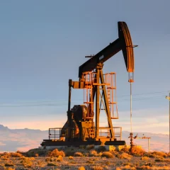 Oficial: Milei bajó las retenciones al petróleo crudo de yacimientos convencionales