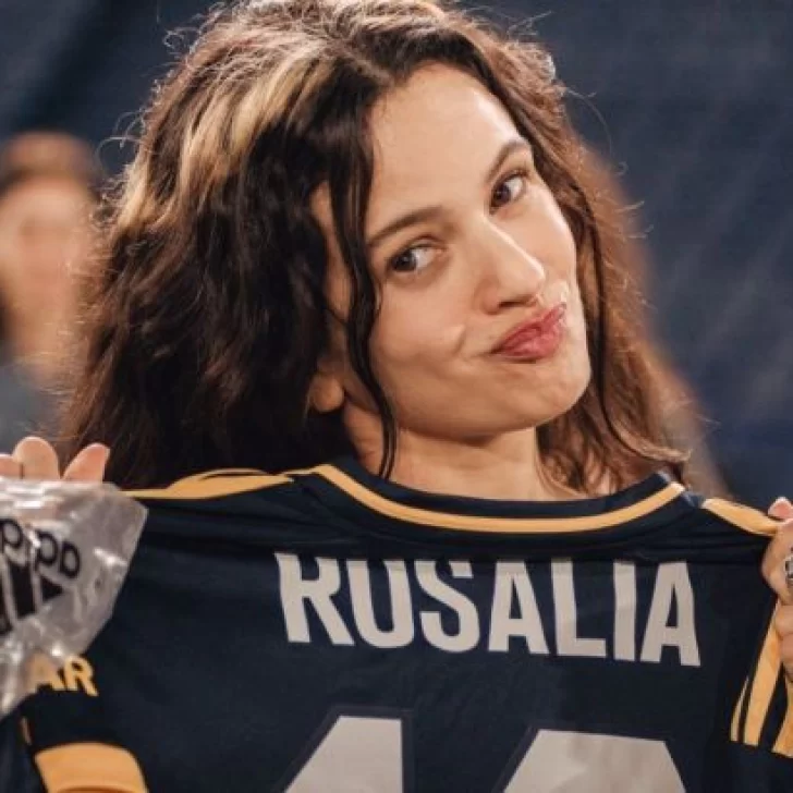 Así fue la visita de Rosalía a La Bombonera: “Me encanta”