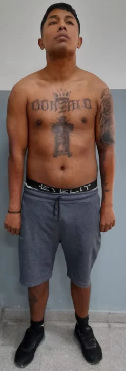  Ampuero Mella Matías Ezequiel se fugó de la cárcel de Santa Cruz y se entregó una semana después.