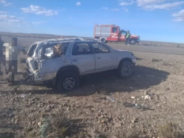 Una camioneta volcó en la ruta 281: tres personas fueron derivadas al hospital