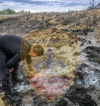 Un asado mal extinguido generó un incendio en Güer Aike y fue controlado por bomberos Un asado mal extinguido generó un incendio en Güer Aike y fue controlado por bomberos