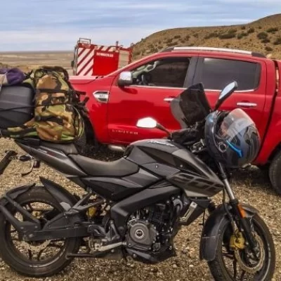 Un motociclista con lesiones tras despistar por las fuertes ráfagas de viento en Santa Cruz