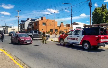 Una mujer se descompensó tras sufrir un choque en las calles de Caleta Olivia Una mujer se descompensó tras sufrir un choque en las calles de Caleta Olivia