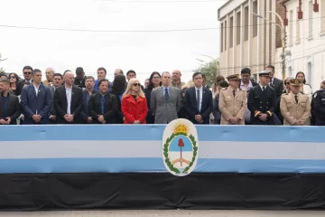 140º Aniversario de Río Gallegos: autoridades y vecinos celebraron un nuevo cumpleaños de la capital santacruceña 140º Aniversario de Río Gallegos: autoridades y vecinos celebraron un nuevo cumpleaños de la capital santacruceña