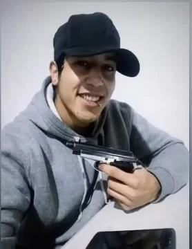 Maximiliano Oviedo no declaró por la muerte de su novia, seguirá detenido con preventiva y es investigado por femicidio Maximiliano Oviedo no declaró por la muerte de su novia, seguirá detenido con preventiva y es investigado por femicidio