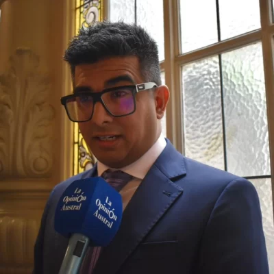 Jairo Guzmán: “Los que critican la Reforma Laboral, hablan sin conocer el proyecto del Ejecutivo” Jairo Guzmán: “Los que critican la Reforma Laboral, hablan sin conocer el proyecto del Ejecutivo”