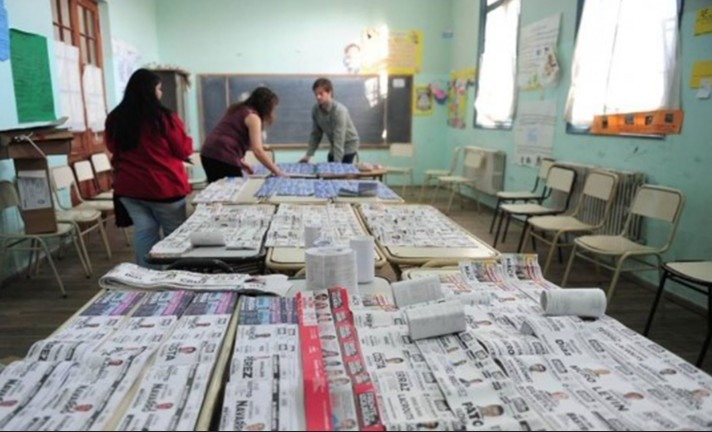  Una de las últimas elecciones con Ley de Lemas, derogada en Santa Cruz. Decenas de opciones electorales y mucha confusión.