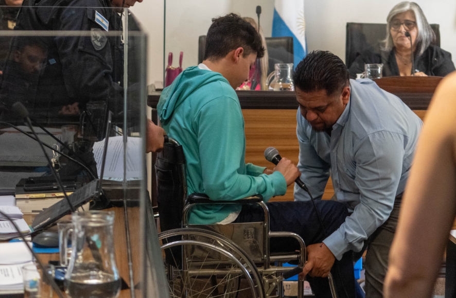  Martens en silla de ruedas durante el juicio. FOTO: LEANDRO FRANCO/LA OPINIÓN AUSTRAL