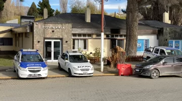 Detuvieron a un ex bombero acusado de incendiar una vivienda y atacar un vehículo en El Calafate Detuvieron a un ex bombero acusado de incendiar una vivienda y atacar un vehículo en El Calafate