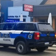 Allanaron una casa de cambio en pleno centro de El Calafate