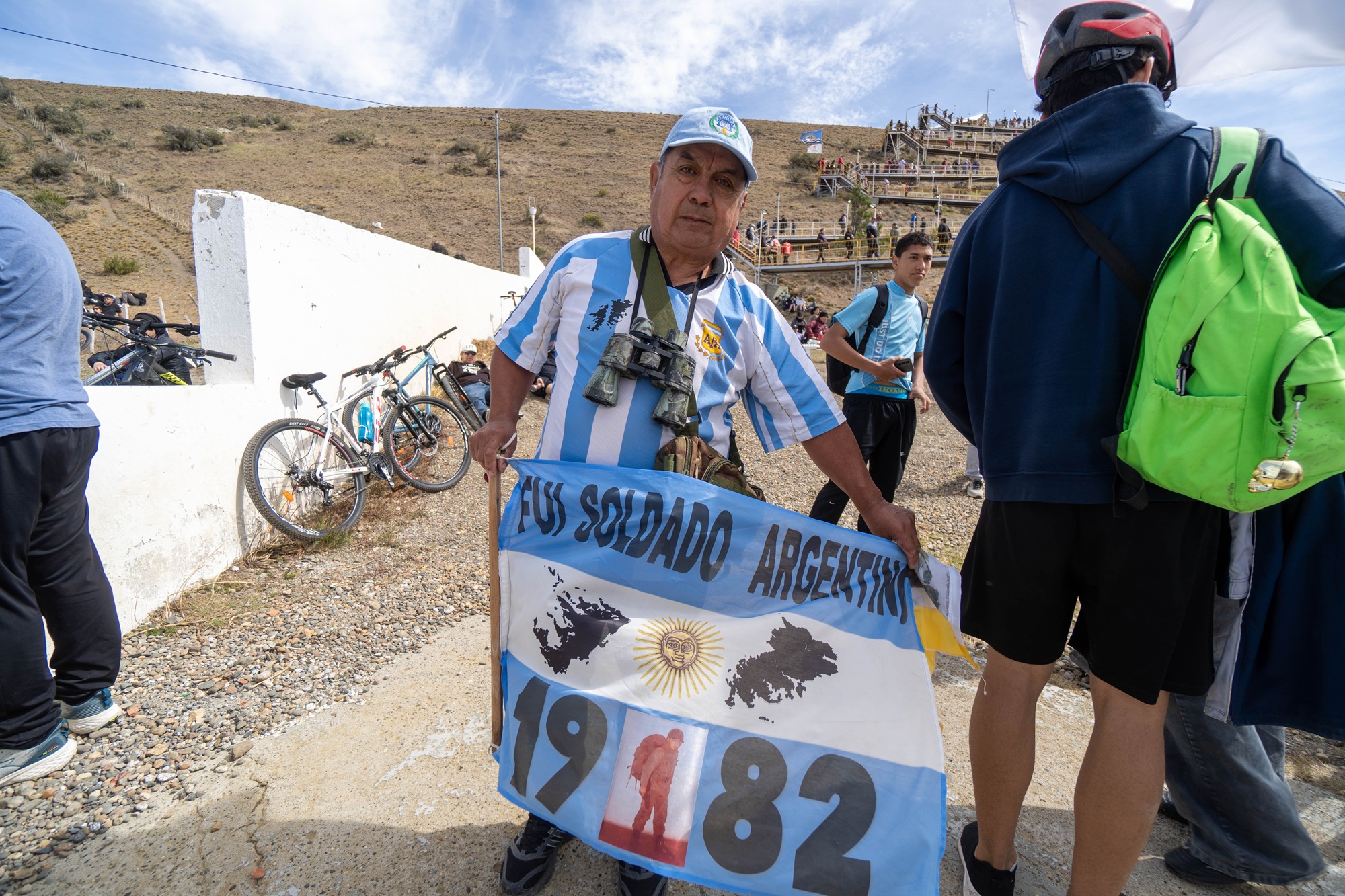  Daniel Menco, veterano de guerra de Malvinas, visitó a la virgen de Güer Aike. FOTOS: LEANDRO FRANCO/ LA OPINIÓN AUSTRAL