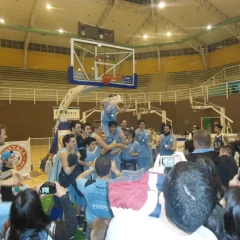100 años de Hispano: El básquetbol como esencia celeste desde su nacimiento