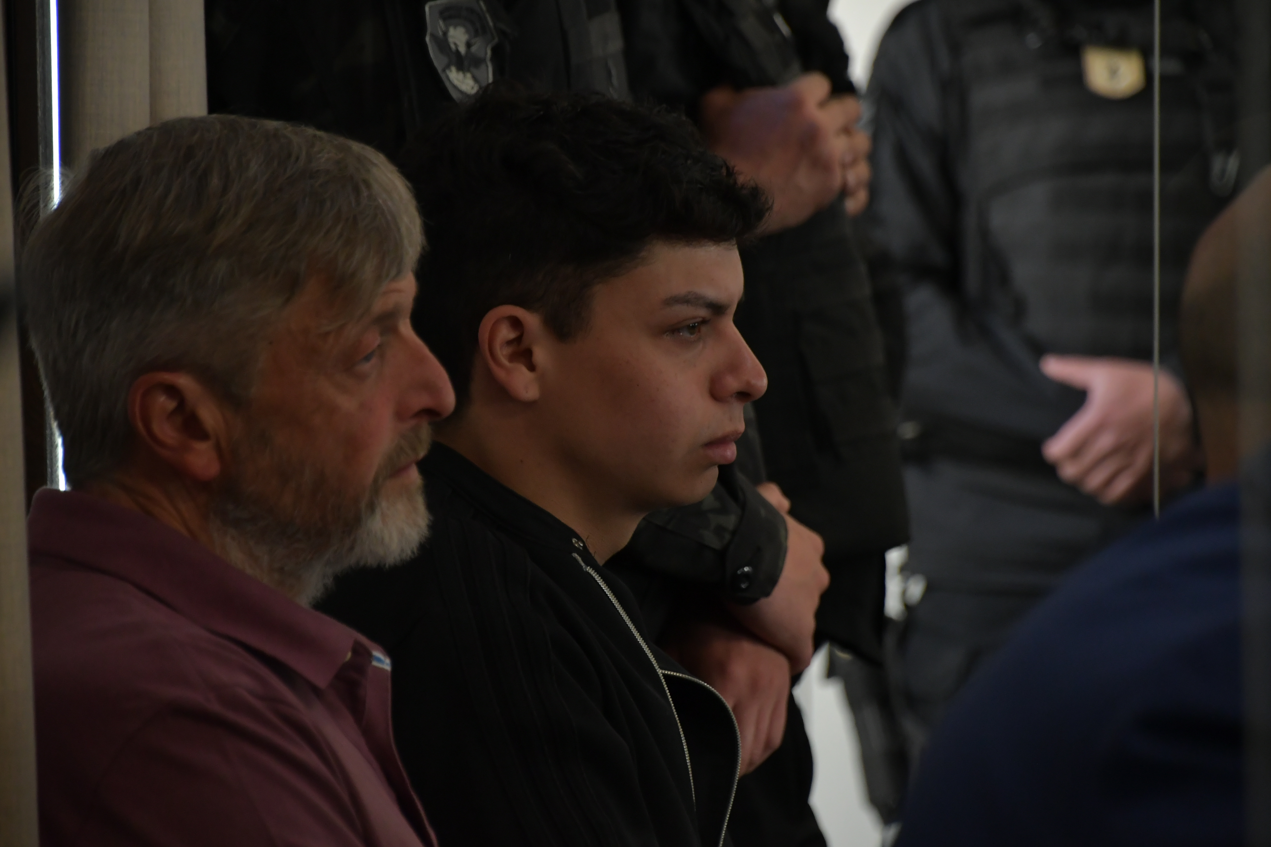  Ivar Martens junto a su padre Alejandro, este lunes. JUAN PALACIOS/LA OPINIÓN AUSTRAL