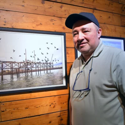 Mirar y redescubrir la belleza: inauguró “Conexión Río Gallegos” de Edgardo Cárdenas Mirar y redescubrir la belleza: inauguró “Conexión Río Gallegos” de Edgardo Cárdenas