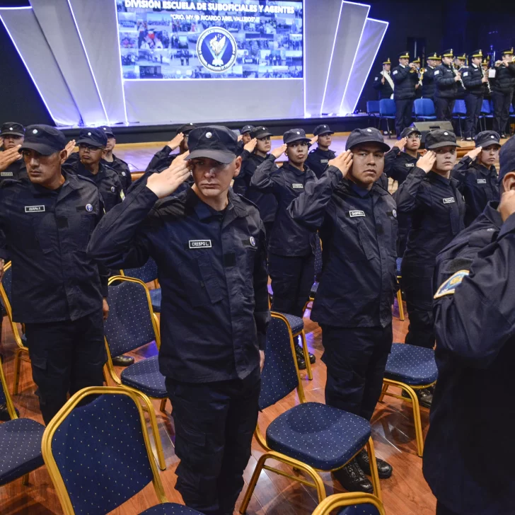 74 nuevos agentes para la Policía de Santa Cruz 74 nuevos agentes para la Policía de Santa Cruz
