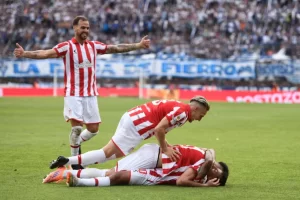 Estudiantes venció a Gimnasia y jugará contra Racing la final del Torneo Clausura Estudiantes venció a Gimnasia y jugará contra Racing la final del Torneo Clausura