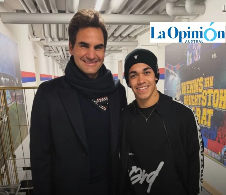 El delantero “peritense” Juan Gauto estuvo junto a la leyenda del tenis Roger Federer en Suiza