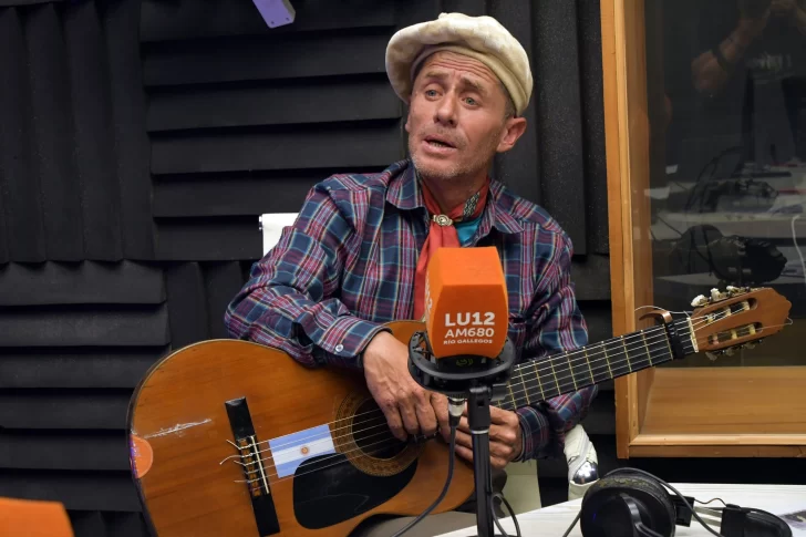 JUAN-JOSE-MORENO-MUSICO-CALLEJERO-MENDOZA-728x485 JUAN-JOSE-MORENO-MUSICO-CALLEJERO-MENDOZA-728x485