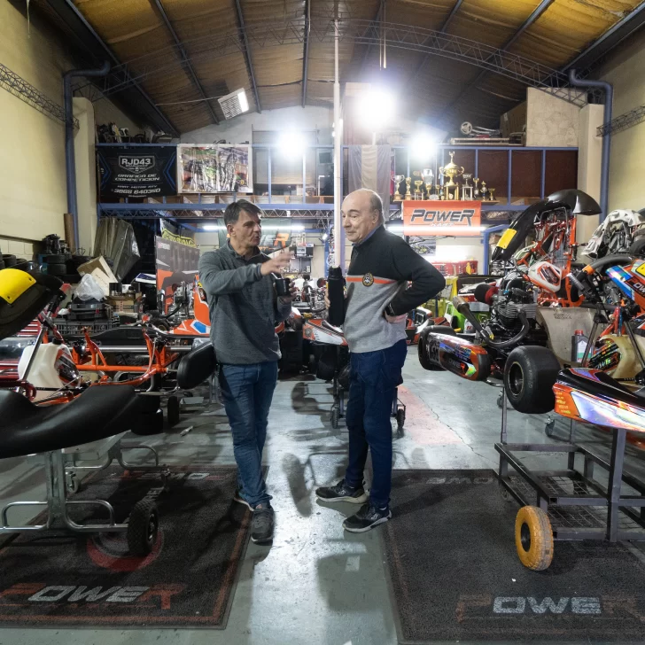 Óscar Sanmartano en “Mateando con Carlos”: “Aprendí a los golpes… si rompíamos, no corríamos más” Óscar Sanmartano en “Mateando con Carlos”: “Aprendí a los golpes… si rompíamos, no corríamos más”