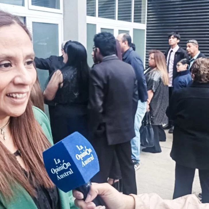 Río Gallegos: el quinto “C” del secundario 17 tuvo su merecida fiesta Río Gallegos: el quinto “C” del secundario 17 tuvo su merecida fiesta