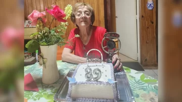 La emoción de la locutora de LU12 AM680, Margarita Soto en el día de su cumpleaños: “Estoy entre lágrimas y sonrisas” La emoción de la locutora de LU12 AM680, Margarita Soto en el día de su cumpleaños: “Estoy entre lágrimas y sonrisas”
