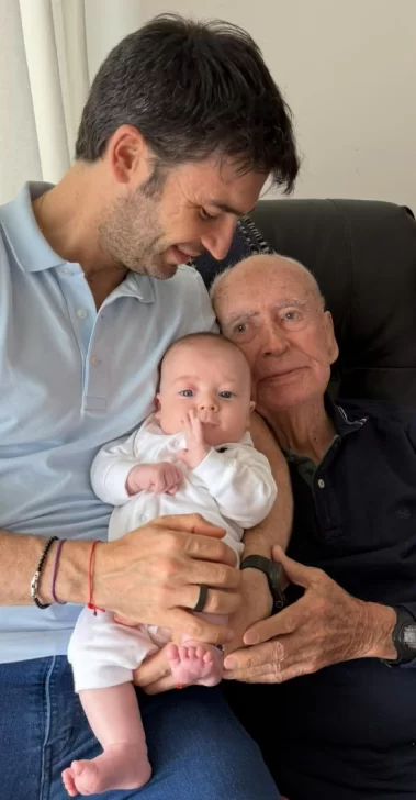 NACHO-TORRES-Y-ABUELO-379x728