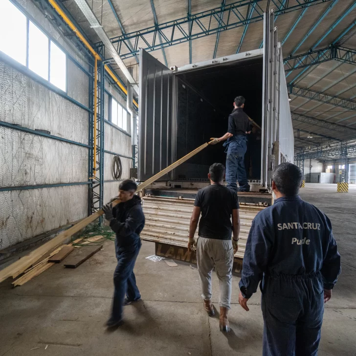 Hecho en Santa Cruz: llegó la fábrica de puertas para casas a Río Gallegos ¿Cuántas construirán y quienes pueden comprar? Hecho en Santa Cruz: llegó la fábrica de puertas para casas a Río Gallegos ¿Cuántas construirán y quienes pueden comprar?