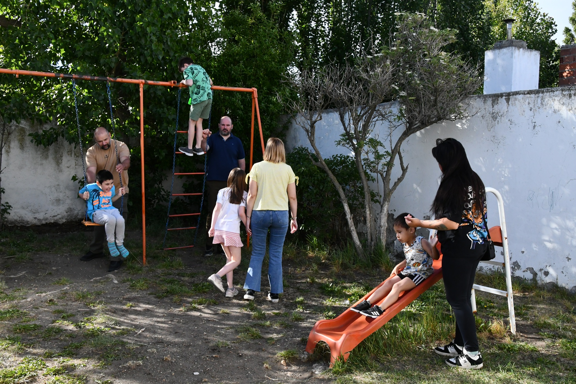  La muestra de fin de año de los talleres recreativos de la Fundación TEA Santa Cruz reunió a las familias en la tarde del sábado. Foto: Juan Palacios/La Opinión Austral