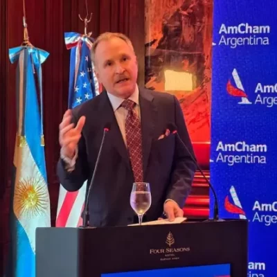 El embajador Peter Lamelas elogió a Javier Milei y anticipó gestiones para una visita de Donald Trump a Argentina